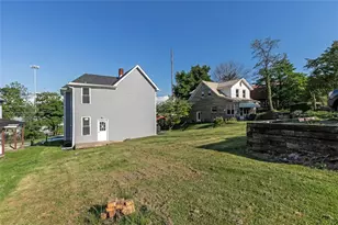 435 N Broadway St, Scottdale, PA 15683 - Photo 2