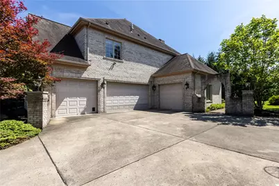 2114 N Villa Ct, Hampton, PA 15044 - Photo 6