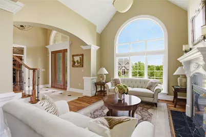 2114 N Villa Ct, Hampton, PA 15044 - Photo 12