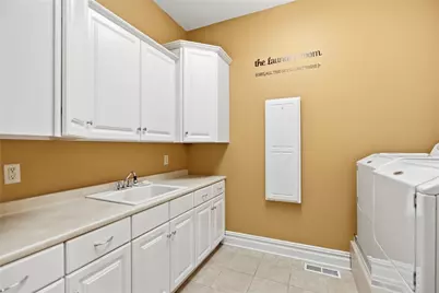 2114 N Villa Ct, Hampton, PA 15044 - Photo 28