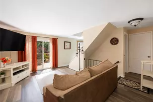 308 Shadow Wood Ct, Trafford, PA 15085 - Photo 8