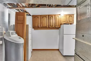 16 Aylesworth Way, Liberty Township, PA 16127 - Photo 28
