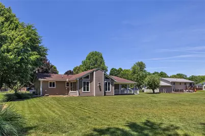 16 Aylesworth Way, Liberty Township, PA 16127 - Photo 6