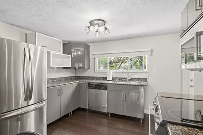 302 3rd St, Oakdale, PA 15071 - Photo 22