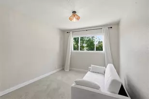 302 3rd St, Oakdale, PA 15071 - Photo 10