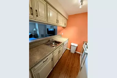 1001 Grandview Ave #508, Bridgeville, PA 15017 - Photo 2