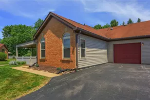 21 Ashford Dr, Cranberry Township, PA 16066 - Photo 4