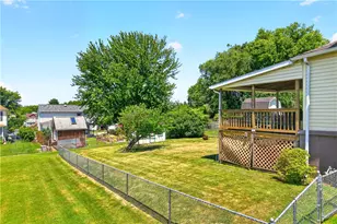 11 Highland Ave, Mount Pleasant Township, PA 15666 - Photo 4