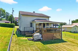 11 Highland Ave, Mount Pleasant Township, PA 15666 - Photo 8