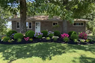 121 Kemar Dr, Summit Township, PA 16002 - Photo 2