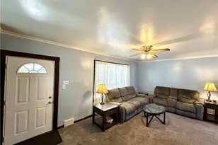 205 E Sheridan Ave, New Castle, PA 16105 - Photo 6