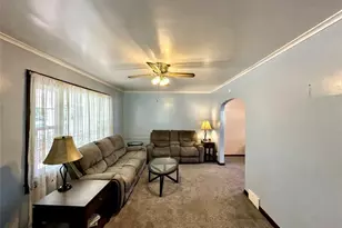 205 E Sheridan Ave, New Castle, PA 16105 - Photo 8