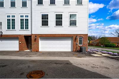 800 Gillian Lane, Cranberry Township, PA 16066 - Photo 6