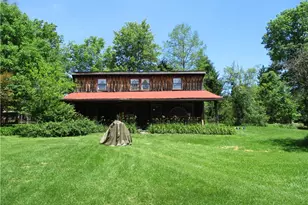 2092 Henderson Ave, Chartiers, PA 15301 - Photo 2