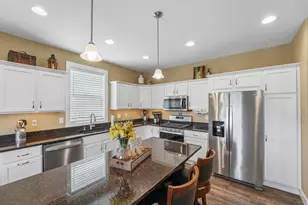 549 Landing Ct, Washington Township, PA 15613 - Photo 16