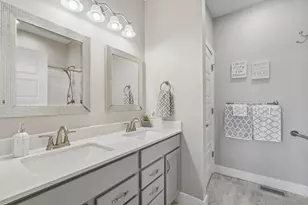 549 Landing Ct, Washington Township, PA 15613 - Photo 22