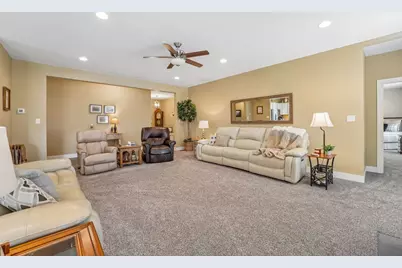 549 Landing Court, Washington Township, PA 15613 - Photo 8