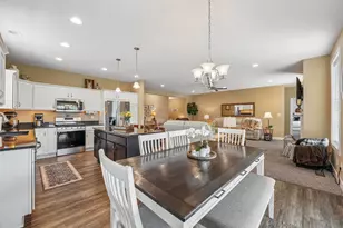 549 Landing Ct, Washington Township, PA 15613 - Photo 12