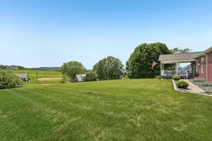 549 Landing Ct, Washington Township, PA 15613 - Photo 34