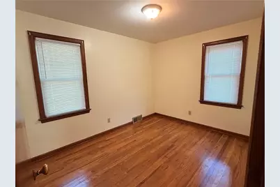 721 Tidball Ave, Grove City Boro, PA 16127 - Photo 8