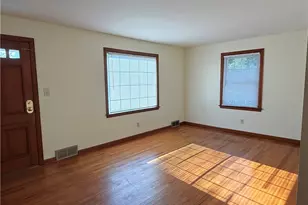 721 Tidball Ave, Grove City Boro, PA 16127 - Photo 6
