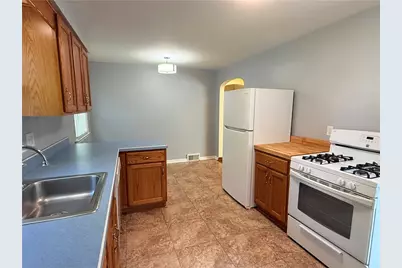 721 Tidball Ave, Grove City Boro, PA 16127 - Photo 4