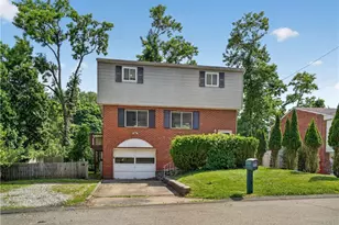 247 Golden Gate Dr, Oakmont, PA 15147 - Photo 1