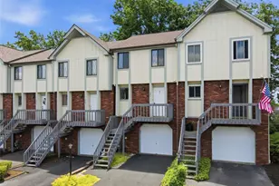 641 Sunset Cir, Cranberry Township, PA 16066 - Photo 2