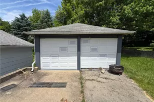 4 W Garfield Ave, New Castle, PA 16105 - Photo 4