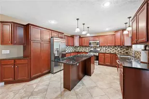 1720 Susan Ct, Hermitage, PA 16148 - Photo 8