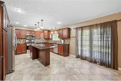 1720 Susan Ct, Hermitage, PA 16148 - Photo 10