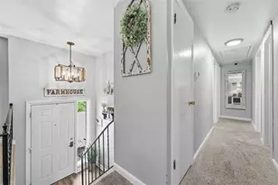 38 Lynncrest Cir, Cecil, PA 15321 - Photo 6