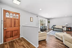 808 Fairfield Dr, Hermitage, PA 16148 - Photo 4