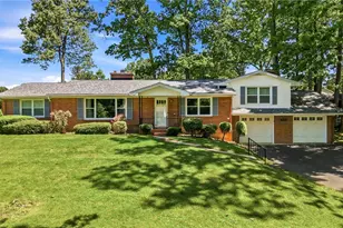 808 Fairfield Dr, Hermitage, PA 16148 - Photo 1