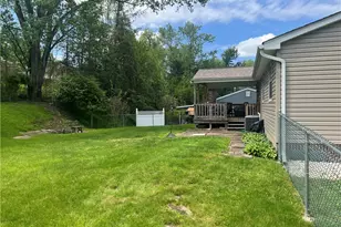 512 Malabar Dr, Pittsburgh, PA 15239 - Photo 6