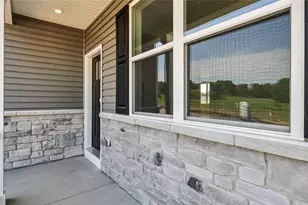 1087 Peachtree Rd, Scott Township, PA 15106 - Photo 2