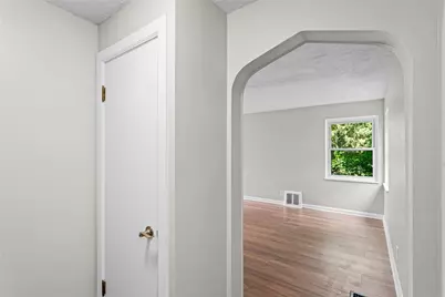 617 Argonne Blvd, Ellwood City, PA 16117 - Photo 4