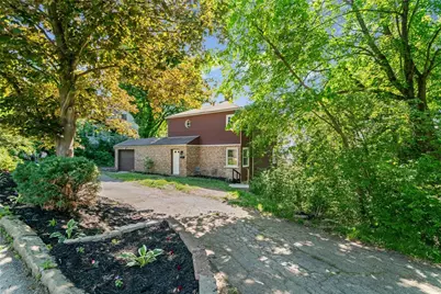617 Argonne Blvd, Ellwood City, PA 16117 - Photo 2