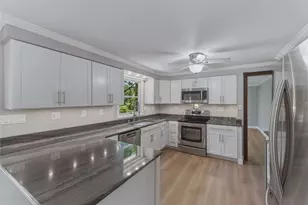 112 Marshall Dr, Pittsburgh, PA 15228 - Photo 6