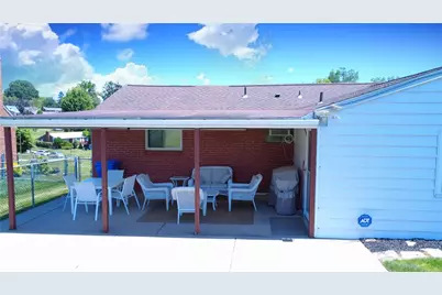 5128 Caste Drive, Pittsburgh, PA 15236 - Photo 2