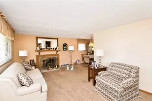 5128 Caste Dr, Pittsburgh, PA 15236 - Photo 6