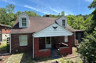 724 Long Run Rd, McKeesport, PA 15132 - Photo 1