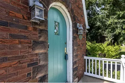 730 Greenlee, Pittsburgh, PA 15227 - Photo 2