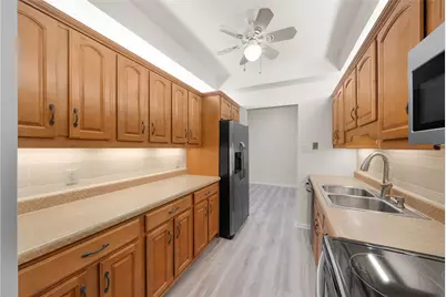 5600 Munhall Rd #201, Pittsburgh, PA 15217 - Photo 10
