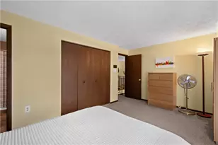 2554 B Pheasant Run Dr, Pittsburgh, PA 15090 - Photo 16