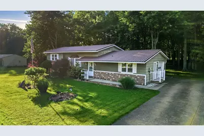 48 Bentley Ave, Hempfield Township, PA 16125 - Photo 2