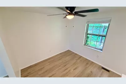 3812 Louisa St, Pittsburgh, PA 15227 - Photo 10