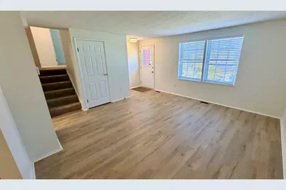 3812 Louisa St, Pittsburgh, PA 15227 - Photo 4