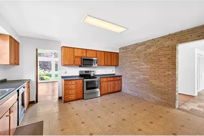 2219 Mitchell Dr, North Huntingdon, PA 15642 - Photo 6