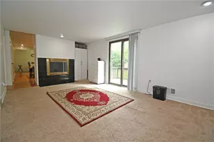 2461 Corteland Dr, Pittsburgh, PA 15241 - Photo 14